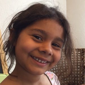 Meet your Posher, Ayla